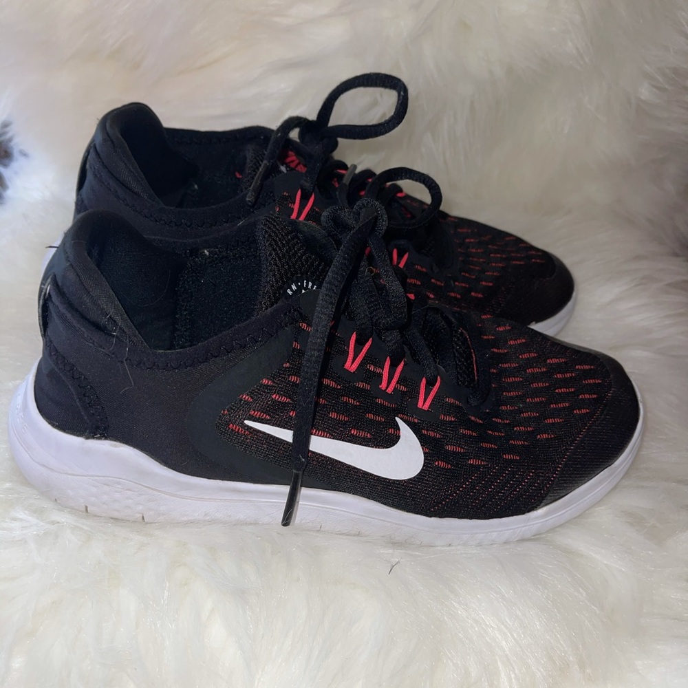 Nike Free RN  size 4 Youth Boy or Girl